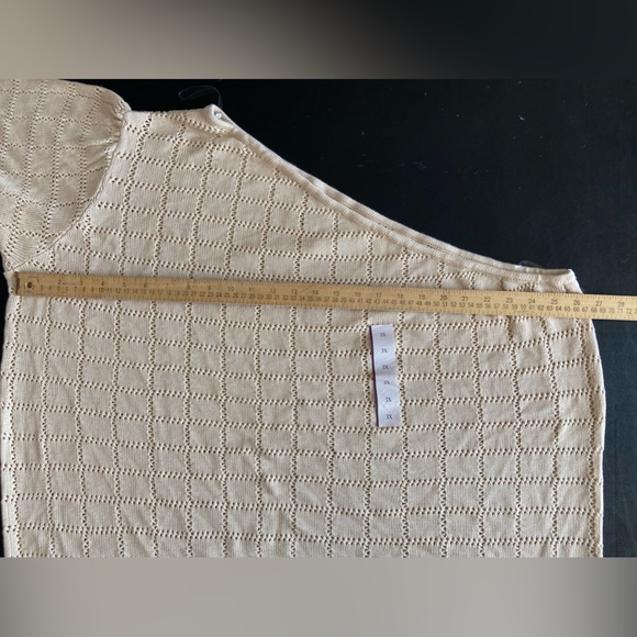Future Collective One Shoulder Cream/Tan colored long sleeve Top sweater size 3X - Picture 6 of 10